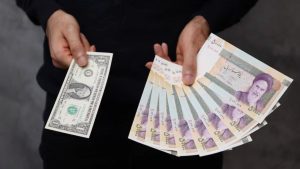 İran’da dolar, ulusal para birimine karşı tarihin en yüksek seviyesine çıktı