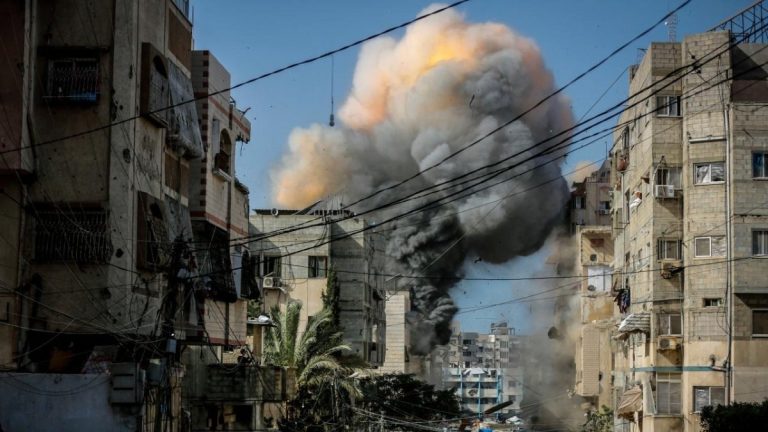 İsrail’in Gazze’ye düzenlediği saldırıda 3 Filistinli hayatını kaybetti