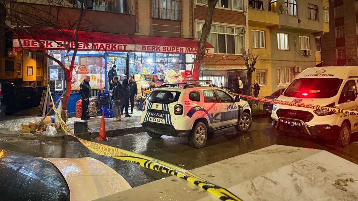 İstanbul Sultangazi’de market sahibi silahlı saldırıda yaralandı