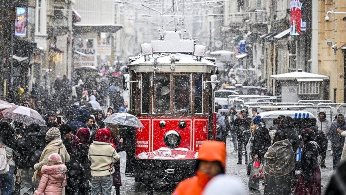 İstanbul’a kar yeniden geliyor: AKOM tarih verdi