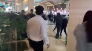 İstanbul’da AVM’de çıkan kavgada bıçaklanan güvenlik görevlisi oldu