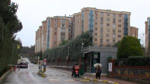 İstanbul’da bakımı yapılan asansör düştü
