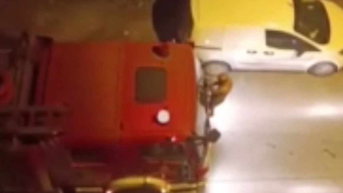 İstanbul’da cinnet getirip evini yaktı