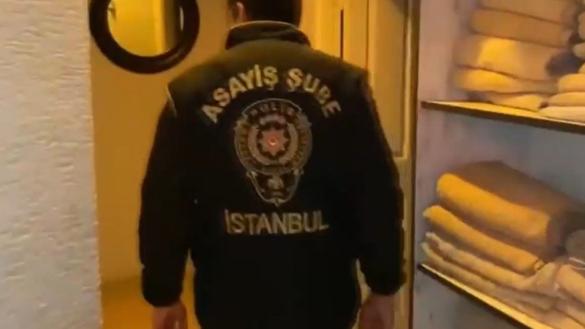 İstanbul’da iş yerlerine fuhuş ve kumar denetimi: 4 şüpheli gözaltına alındı
