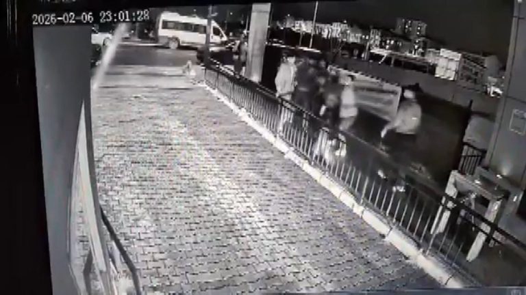 İstanbul’da polis memuru ve eşi sokak ortasında darbedildi