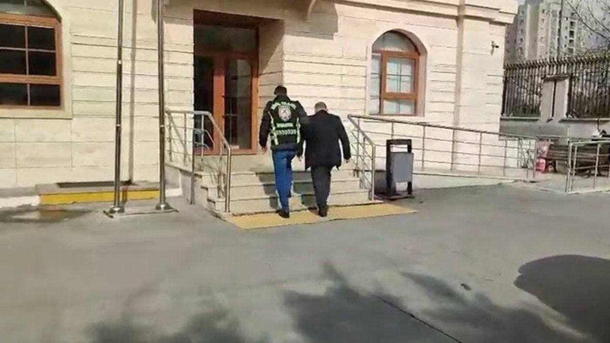 İstanbul’da servis şoförü trafik tartışmasında otomobil sürücüsüne saldırdı