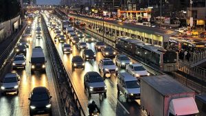 İstanbul’da trafik çilesi sürüyor: Bugün oran yüzde 87