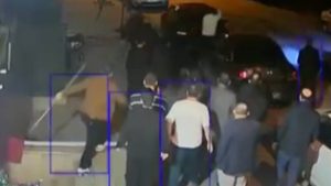 İstanbul’da uyuşturucu satıcılarını ihbar eden esnafa bıçak çekti: Meydan dayağı yedi