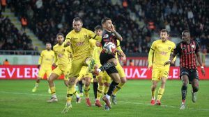 İstanbulspor, Çorum FK deplasmanında kazandı