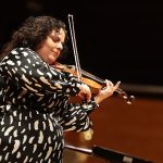 İzmir Oda Orkestrası, dünyaca ünlü keman sanatçısı Küden ile aynı sahnede