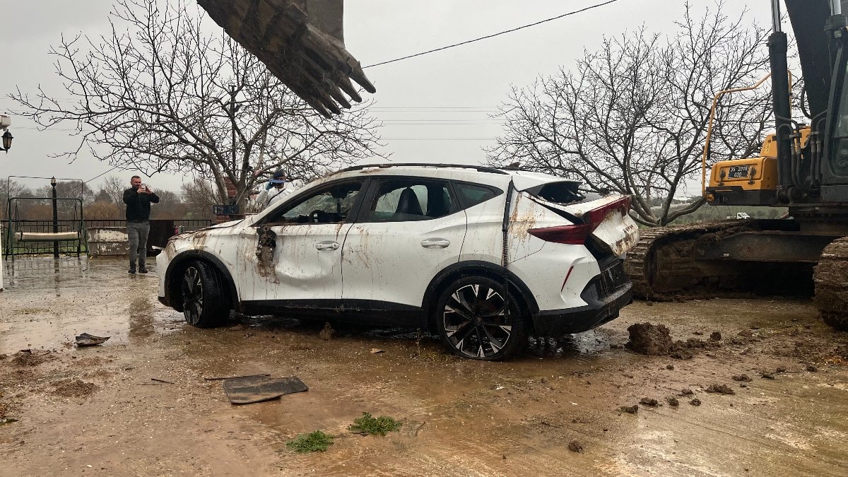 İzmir’deki kazada iki kız kardeşin hayatını kaybetti: Şüpheli şahıs yakalandı