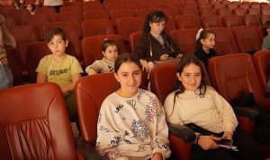 İznik’te Atık Piller Tiyatro Biletine Dönüşüyor