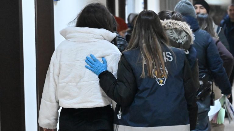 Kars’ta fuhuş operasyonu: 12 zanlı tutuklandı