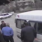 Kastamonu’da kontrolden çıkan otomobil kalabalığın içine daldı