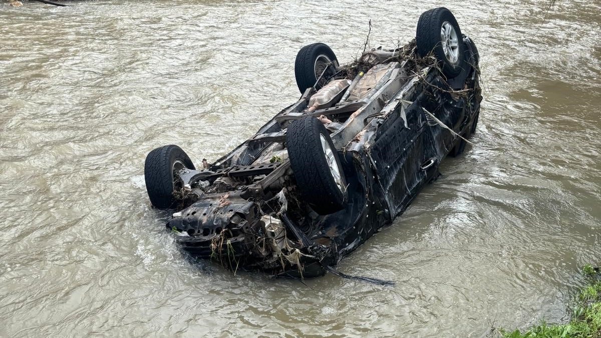 Kocaeli’de dereye kapılan otomobil, bir gün sonra bulundu