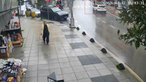 Kocaeli’de yaya geçidinde otomobilin çarptığı kadın 12 günlük yaşam savaşını kaybetti