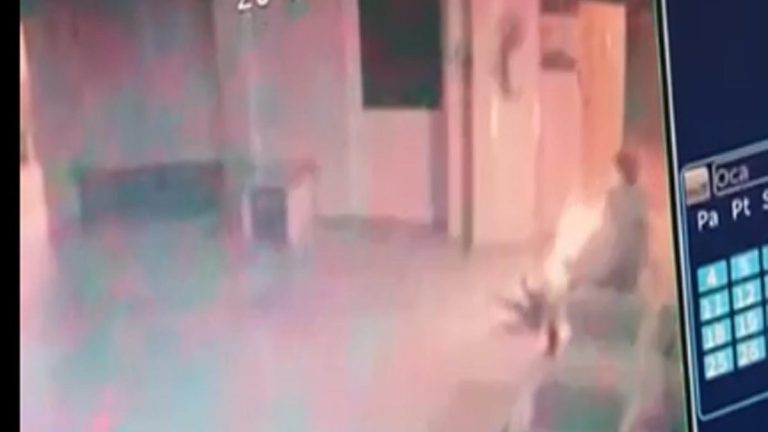 Kütahya’da bakımevinde bacağına kolonya döküp ateşe verdi