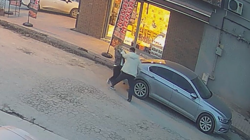 Malatya’da bir kadını tehdit edip darbeden şahıs gözaltına alındı