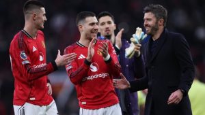 Manchester United, Michael Carrick ile yükselişe geçti