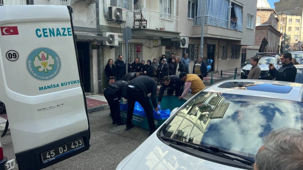 Manisa’da uykudaki eşinin boğazını keserek öldüren adamın ifadesi ortaya çıktı