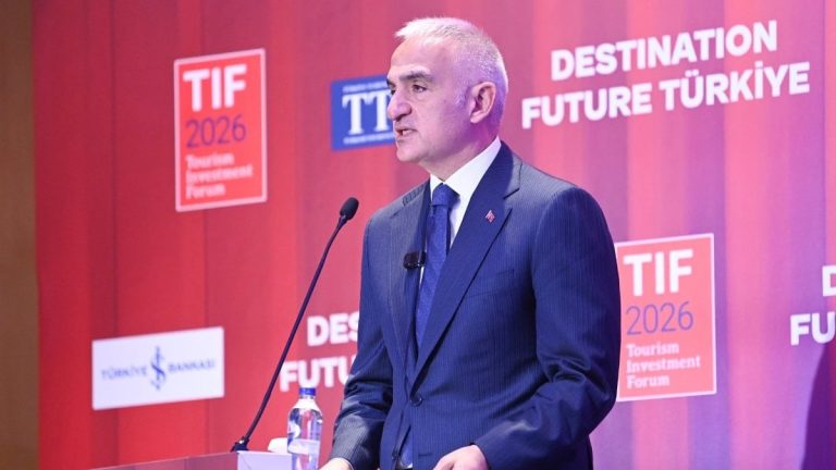 Mehmet Nuri Ersoy: 2026 turizm hedefi 68 milyar dolar