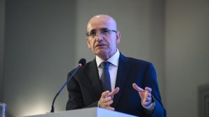 Mehmet Şimşek: İhracat ve turizm, sürdürülebilir cari dengeyi destekledi