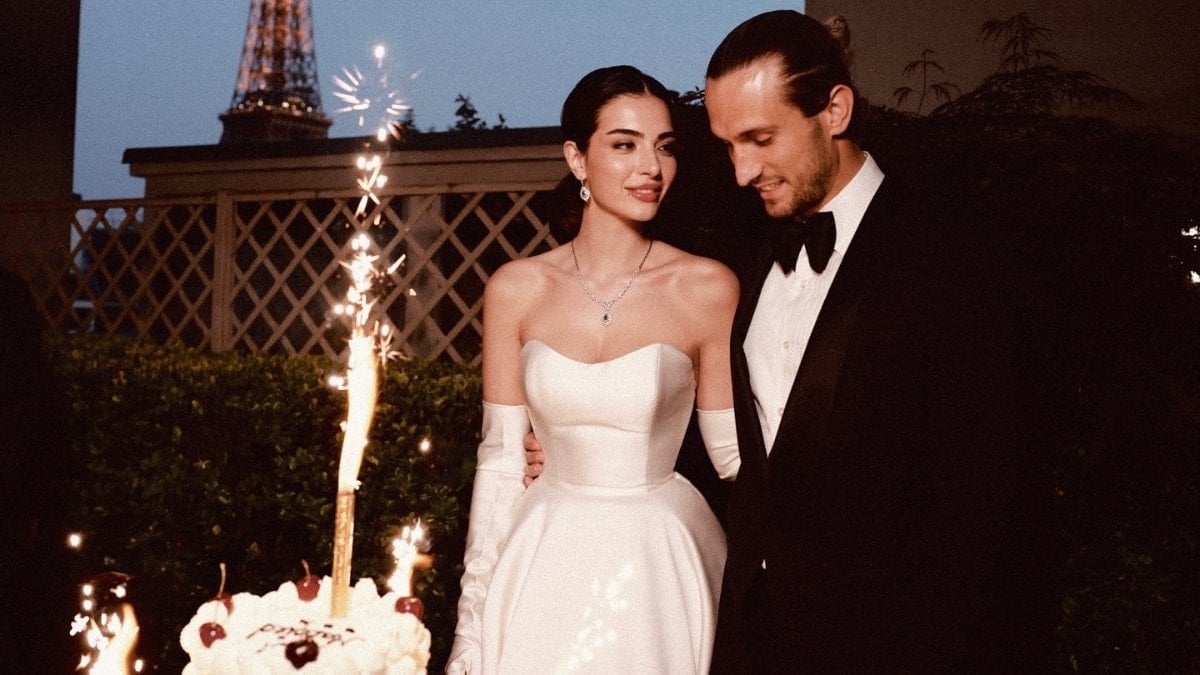 Melisa Aslı Pamuk eşi Yusuf Yazıcı’nın ve oğlu Mylan bir yaşına girdi