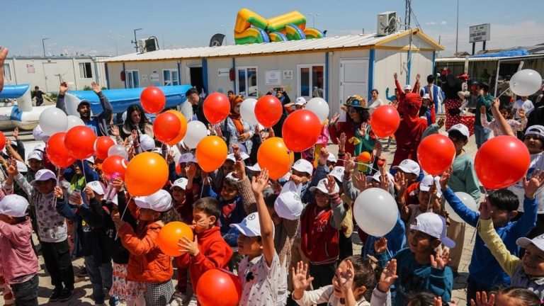 Mercedes-Benz Türk’ten deprem bölgesine uzun soluklu iyileşme desteği
