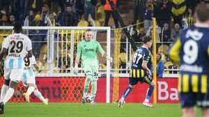 Mert Günok, 3905 gün sonra Kadıköy’de kaleyi korudu!