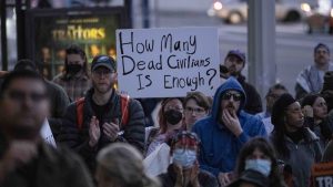 Minneapolis’te Federal Bina önünde protesto düzenlendi