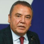 Muhittin Böcek’in sevgilisinin çaycılıktan memurluğa uzanan süreci