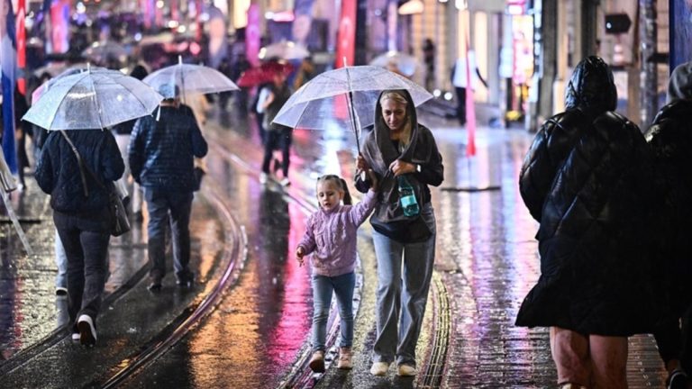 Önümüzdeki günlerde yurtta sıcaklıklar yükselecek: Yağışlar devam ediyor