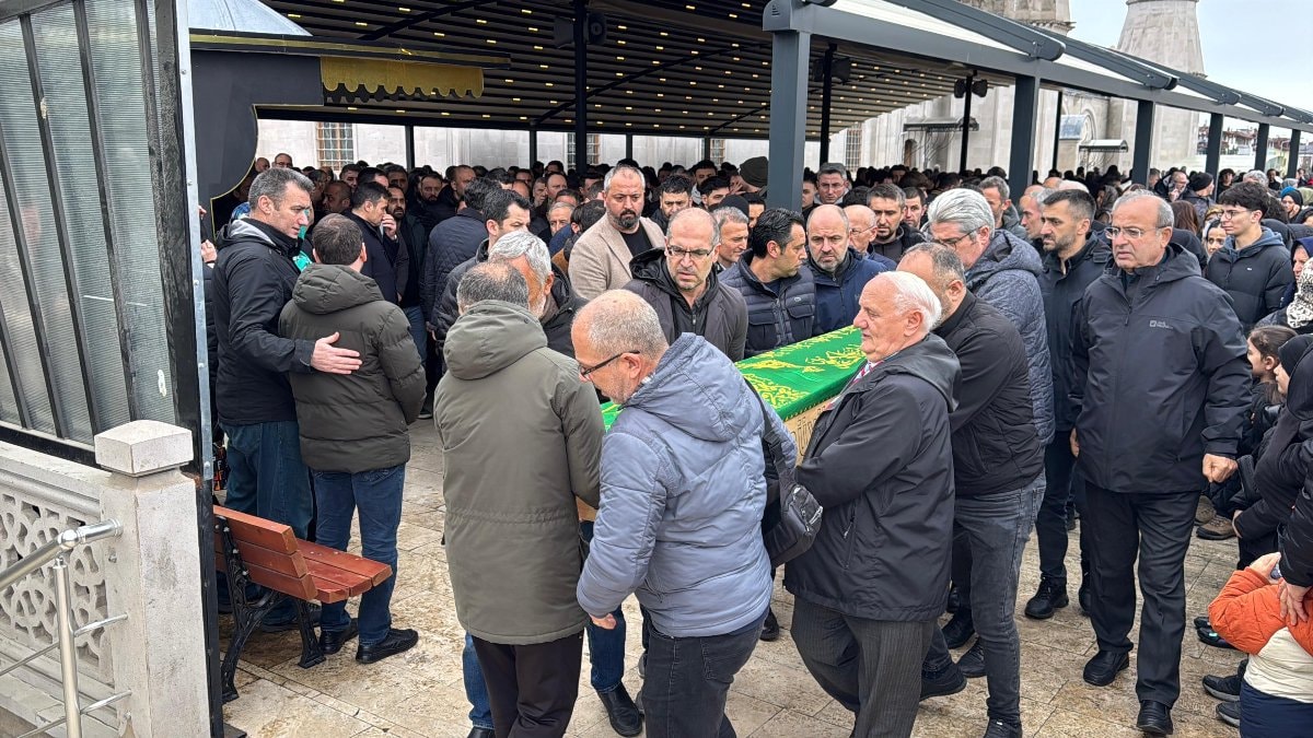 Ordu’da futbol oynarken kalp krizi geçiren öğretmen hayatını kaybetti