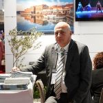 Özgültekin; Ayvalık, “Gel” Diye Çağırmıyor; “Hazırsan Buradayım” Diyor…