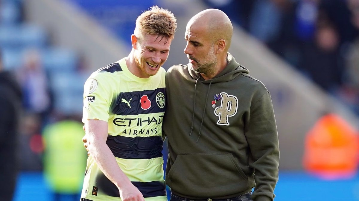 Pep Guardiola’nın basın toplantısında dili sürçtü: Kevin De Bruyne’yi andı…