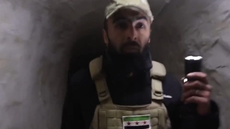 PKK/YPG’nin Rakka’da kazdığı tüneller