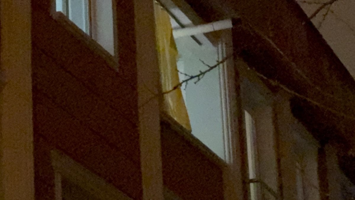 Samsun’da ablasını bıçaklayan şahıs balkondan atladı