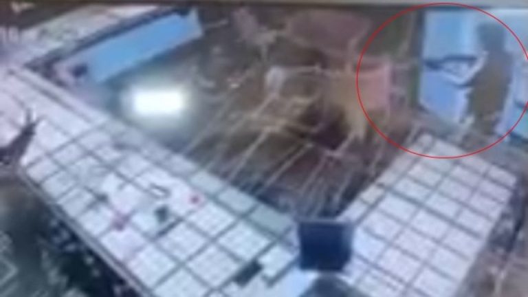 Şanlıurfa’da silahlı kuyumcu soygunu kamerada: 1 polis yaralı