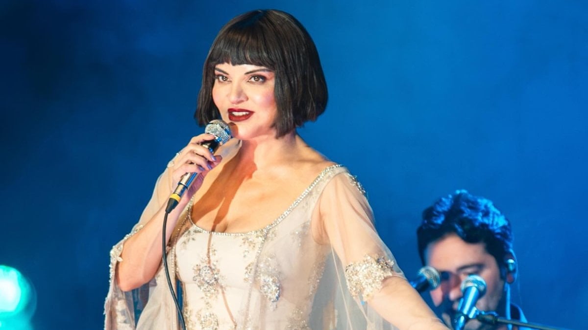 Şarkıcı Göksel’in en kötü alışkanlığı: Herkese bulaştırıyorum