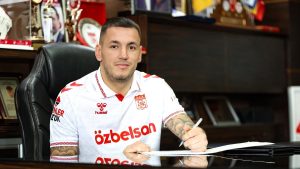 Sivasspor, Rey Manaj’ı yeniden kadrosuna kattı