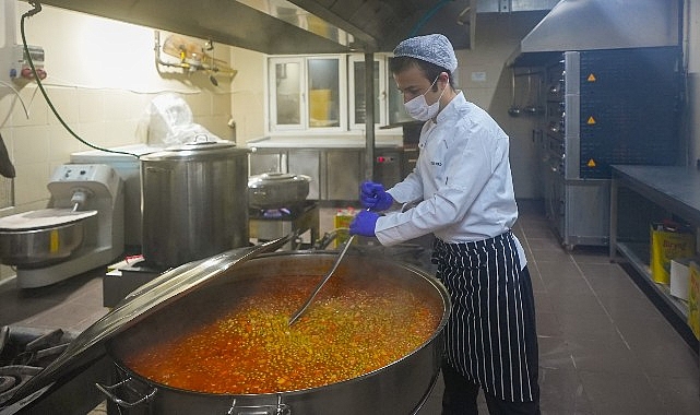 Sosyal dayanışmanın adresi: Maltepe Belediyesi aşevi