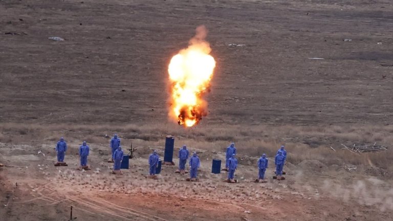 STM’nin sürü İHA’ları gerçek mühimmatla hedefi vurdu