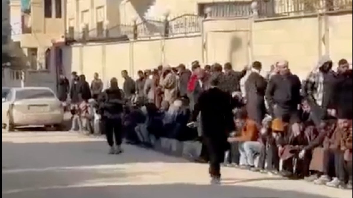 Suriye’de yeni dönem: SDG unsurları silah bırakıp belge alıyor