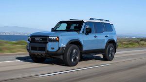 Toyota’dan gizemli paylaşım: Yeni SUV hakkında ilk ipucu geldi