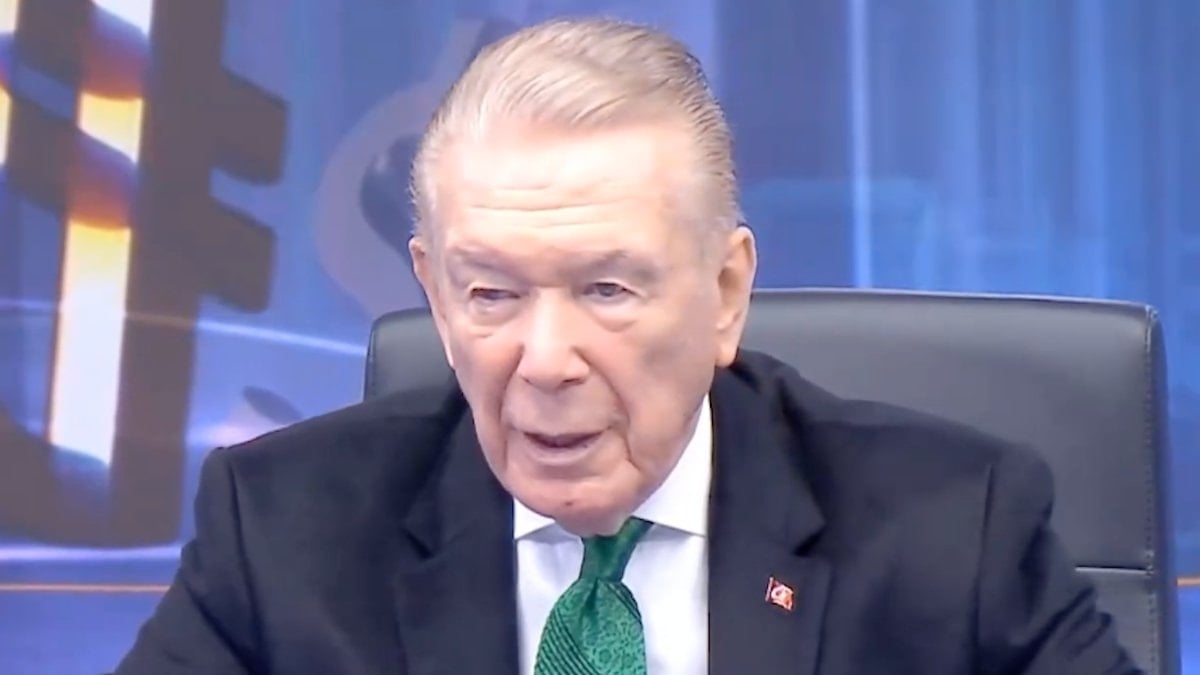 Uğur Dündar’dan Özgür Özel’e küfürlü mesaj desteği