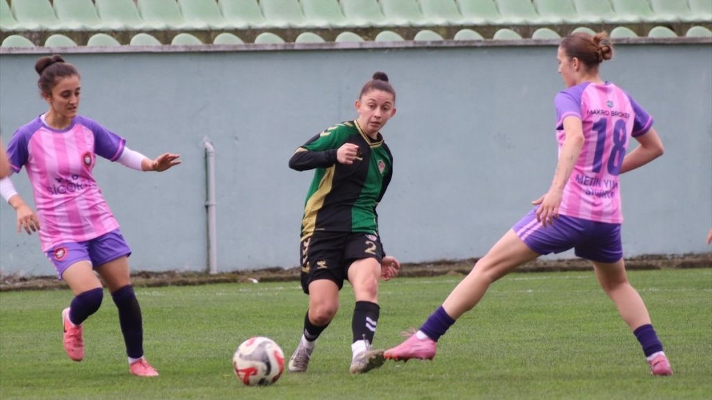 Ünye Kadın SK, Fatih Vatanspor’u yendi