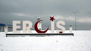 Van’da kar yağışı sonrası güzel görüntüler oluştu