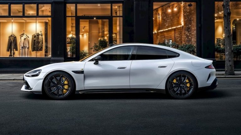 Xiaomi SU7, Çin’de ilk kez Tesla Model 3’ü geride bıraktı