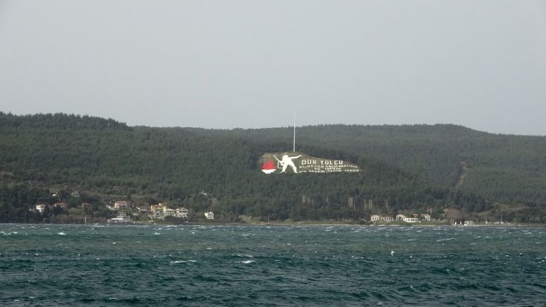 3 ilde deniz ulaşımına fırtına engeli
