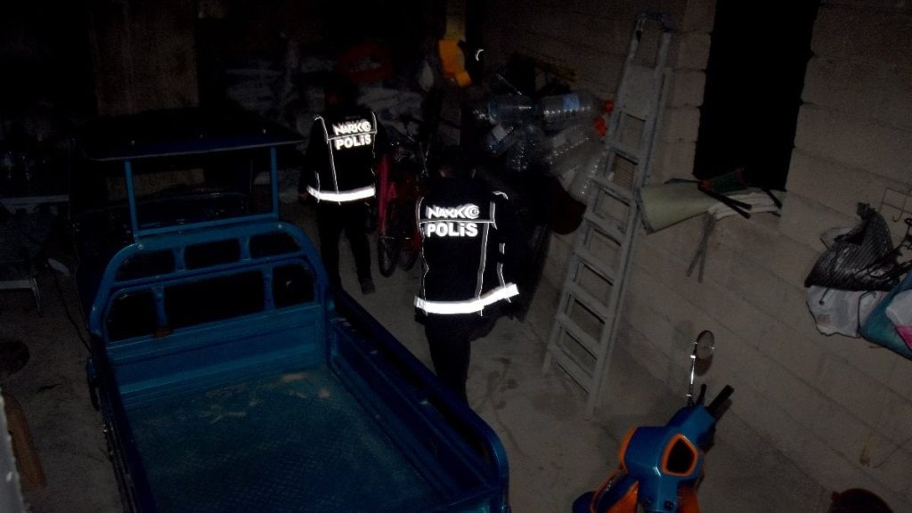 3 ilde uyuşturucu operasyonu: 40 gözaltı